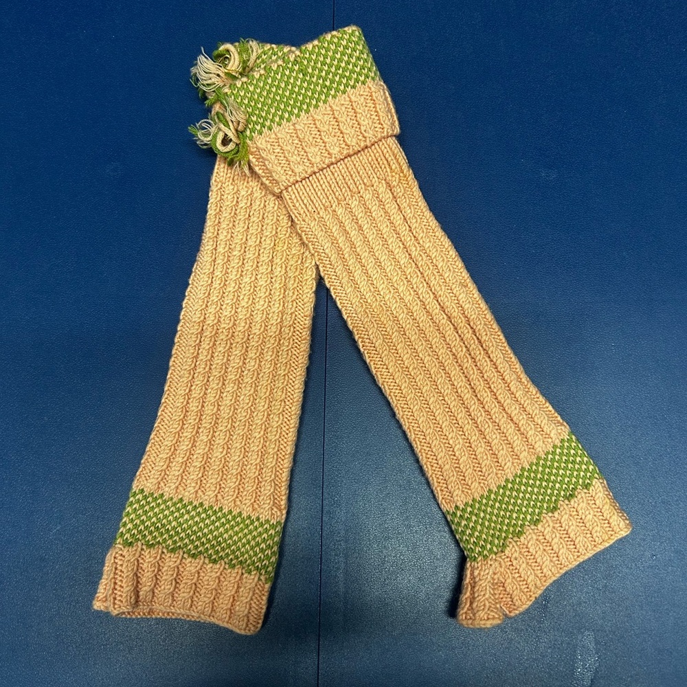 Y2K juicy couture vintage wool Gloves , peach and green